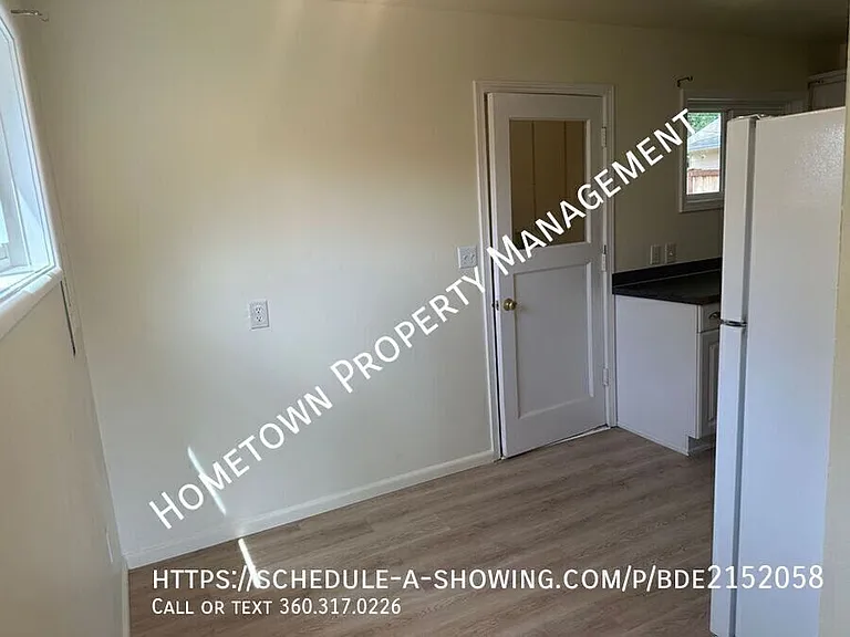 807 Cushing St SW — Photo 5
