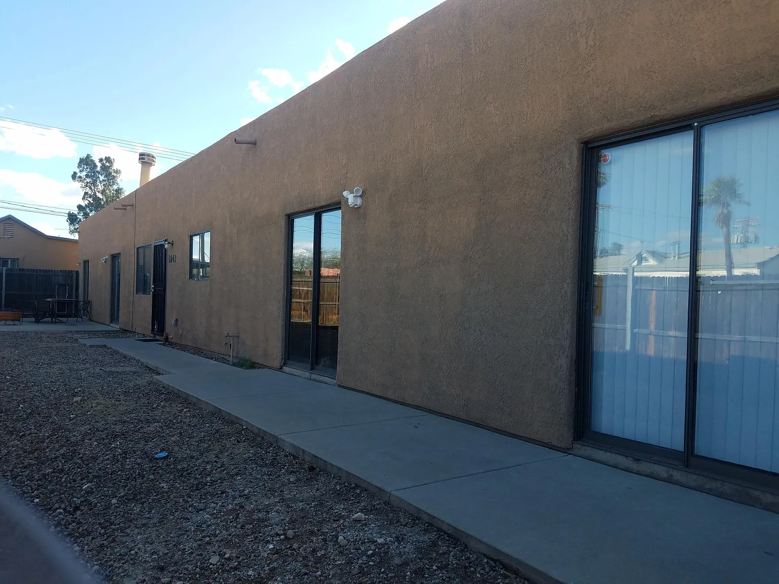 4 bed, 2.5 bath, 1656 sqft, $2,940 — Photo 2