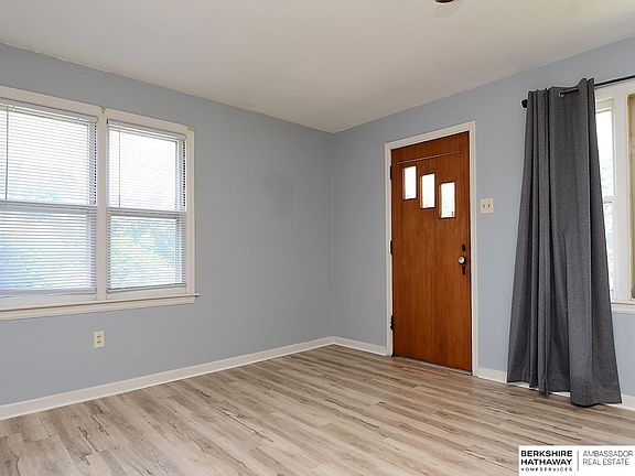 4th image of 2006 N Clarkson St