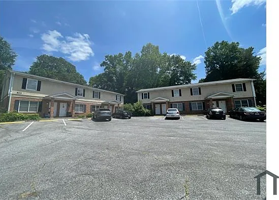 2 bed, 1000 sqft, $1,100 — Photo 3