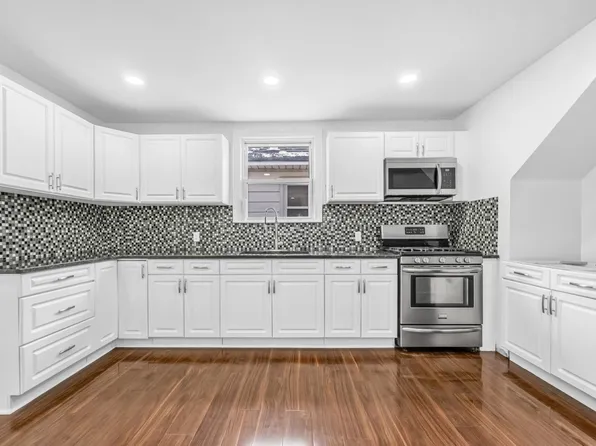 284 Macarthur Ave Floor 2, Garfield, NJ 07026