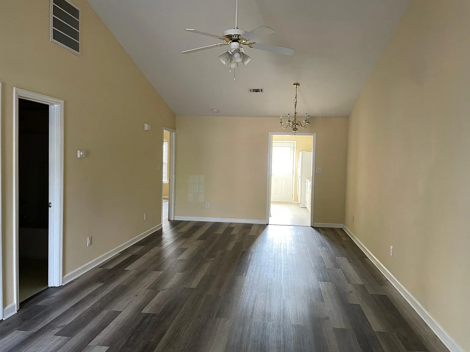 655 Brook Trl — Photo 2