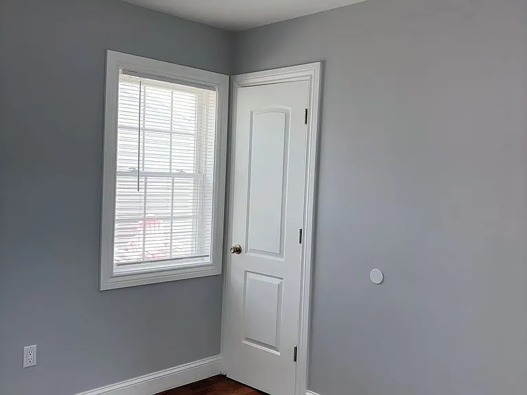 578 Albert St — Photo 15