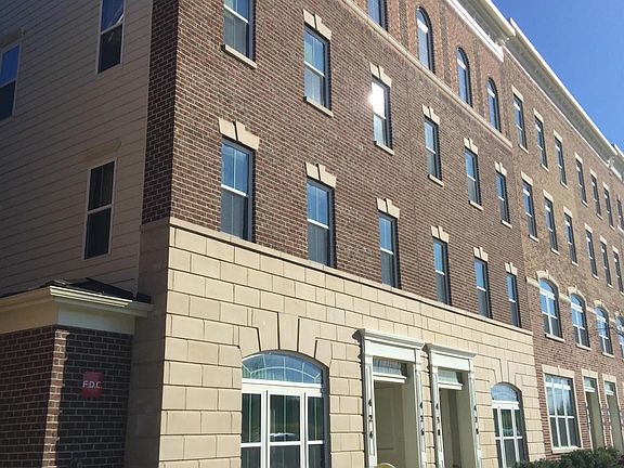 2nd image of 424 Parkview Ave #424