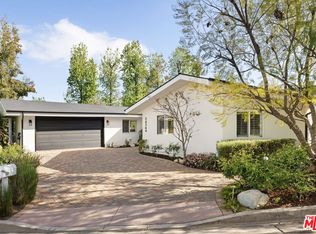 24364 Crestlawn St, Woodland Hills, CA 91367
