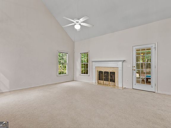 3rd image of 2910 Arbor Creek Ln