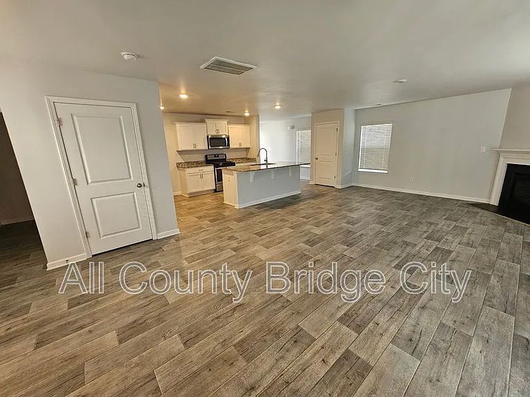 1016 Summerlin Trl — Photo 2