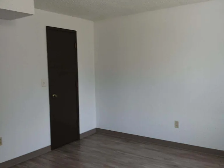 1103 N Cleveland St #A — Photo 14