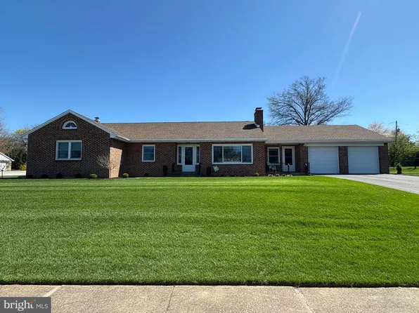 630 Charles St, Shippensburg, PA 17257