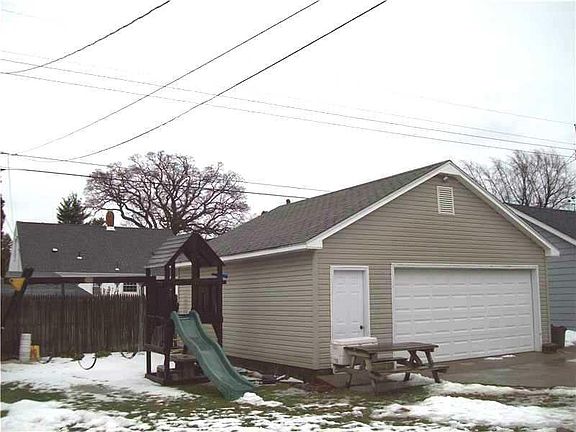 5th image of 3303 Charlotte St