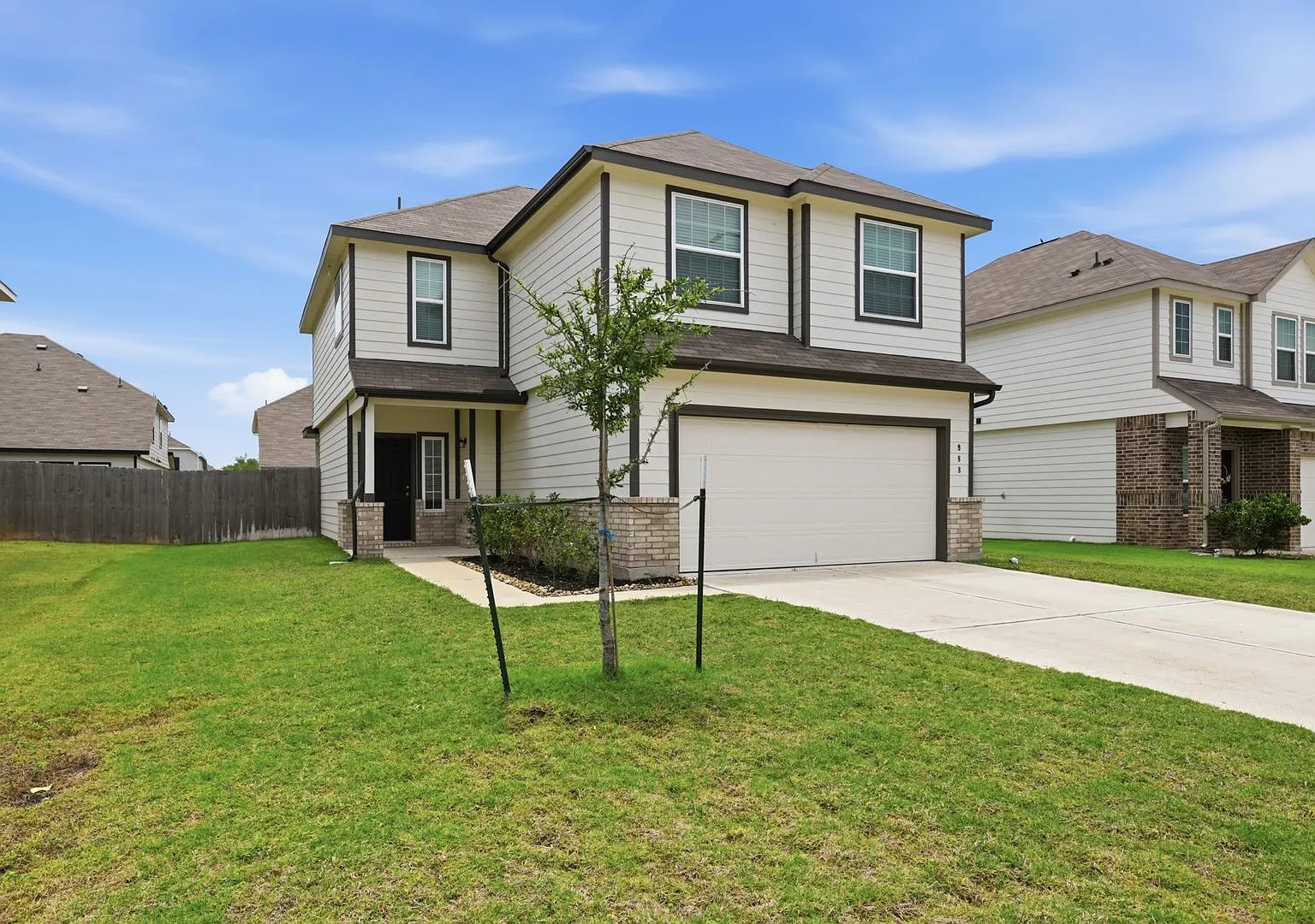 Entertainer's Kitchen + Oversized Primary Suite | 4 Bed House in Bryan — Photo 3