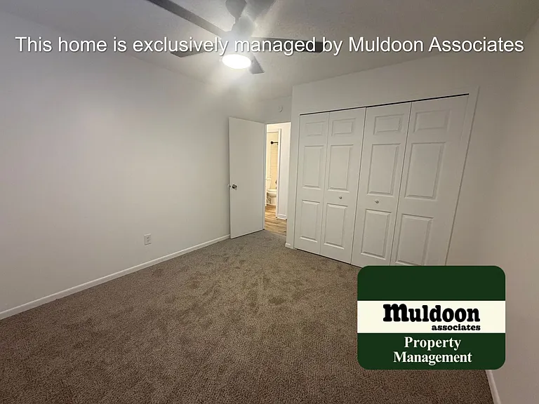 2958 Roche Dr N — Photo 16
