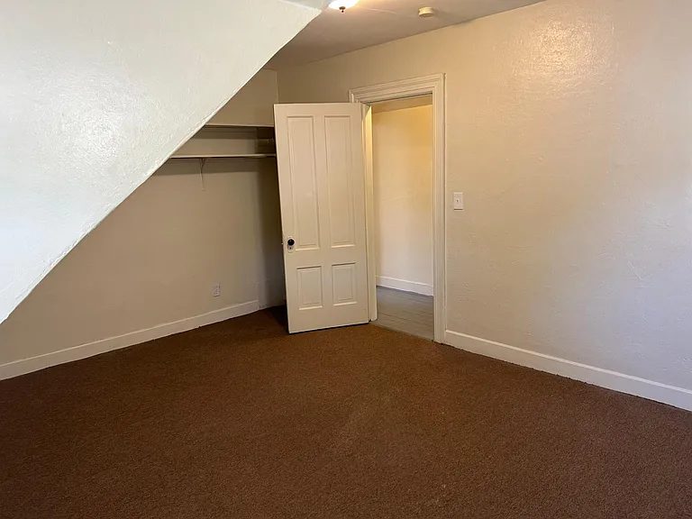 126 Rochambeau Ave #2 — Photo 6