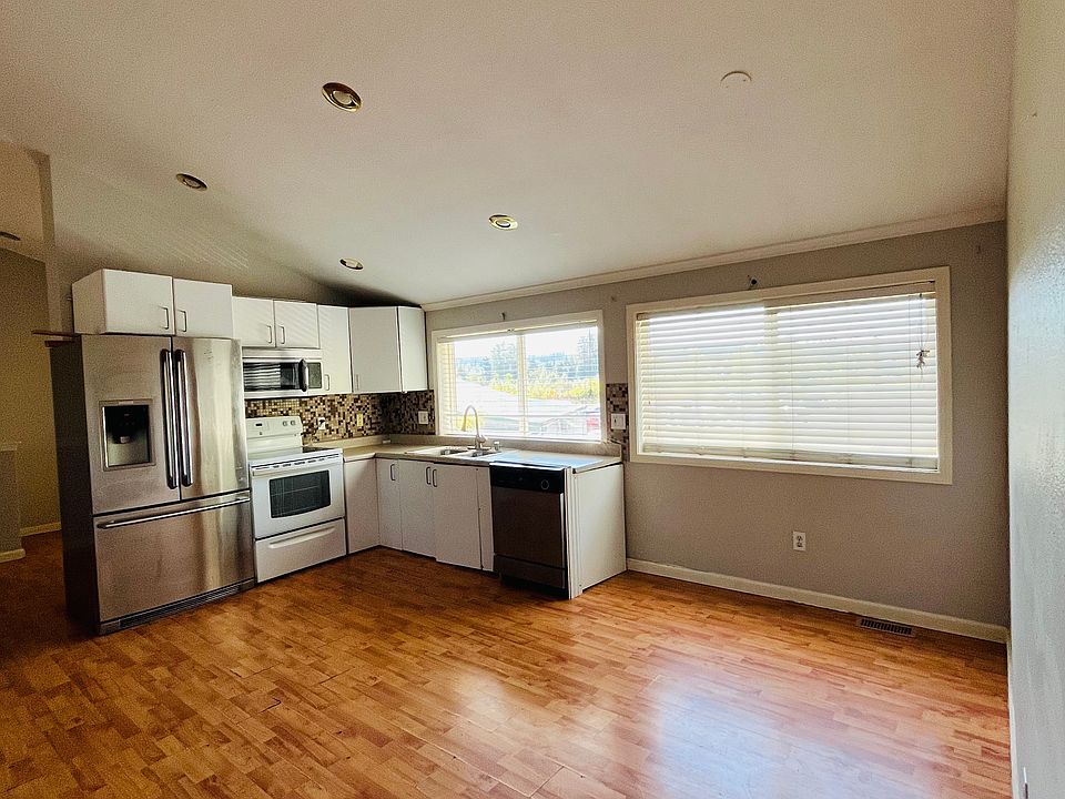 1st image of 4855 D St NE