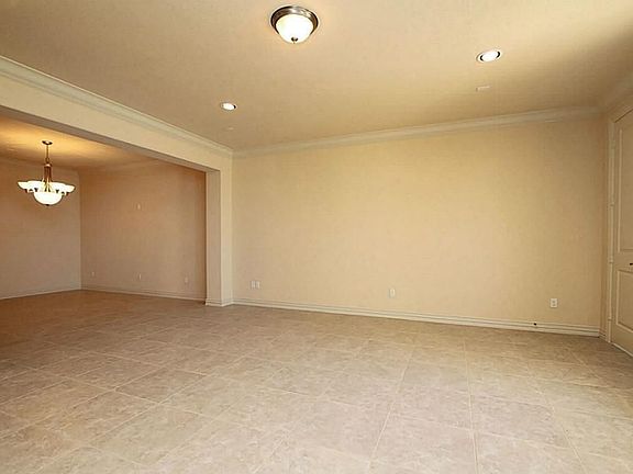 3rd image of 14478 Summerleaf Ln