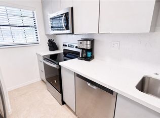 (Undisclosed Address), Naples, FL 34113