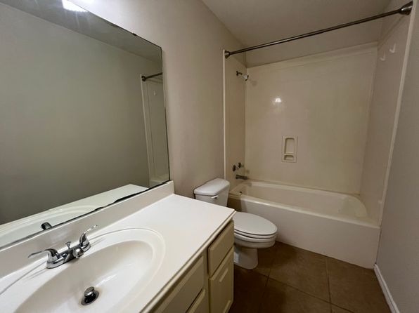 1880 Mullins Ct
