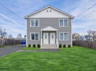 32 Clark St #34, Springfield, MA 01105