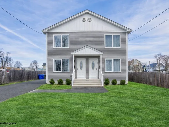 32 Clark St #34, Springfield, MA 01105