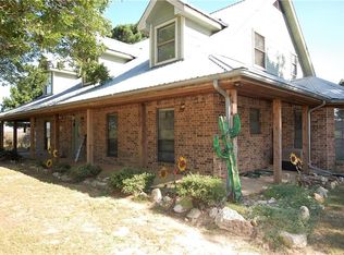 1493 County Road 419, Lexington, TX 78947