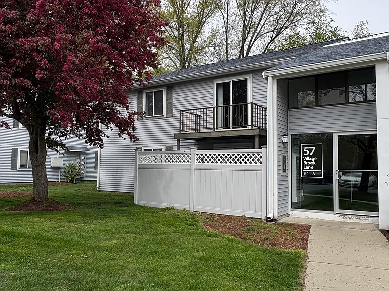 57 Village Brook Ln #5 — Photo 1