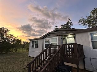 3876 County Road 427, Stockdale, TX 78160