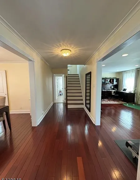 44 Greenwood Dr — Photo 2