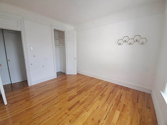 4th image of 1038 Union St #44