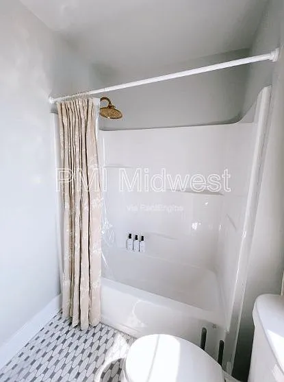 1529 S East St — Photo 23