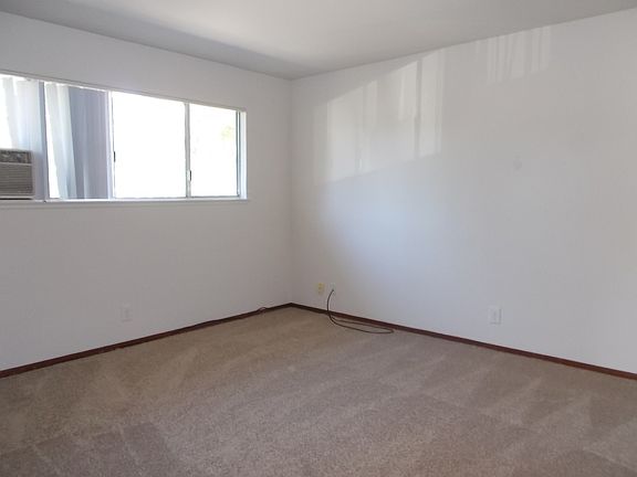 5th image of 700 W Valley Dr APT 3