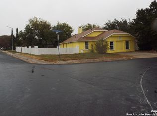 11511 Hatchet Pass Dr, San Antonio, TX 78245