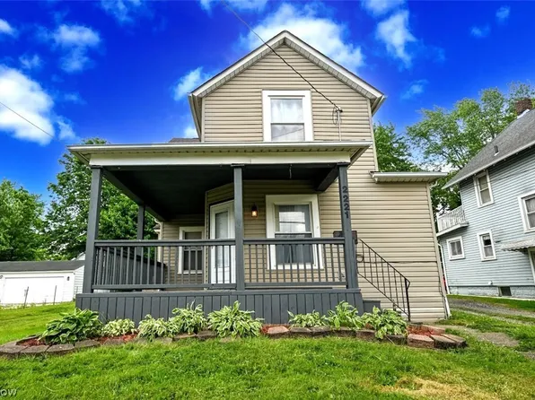 2221 9th St SW, Akron, OH 44314