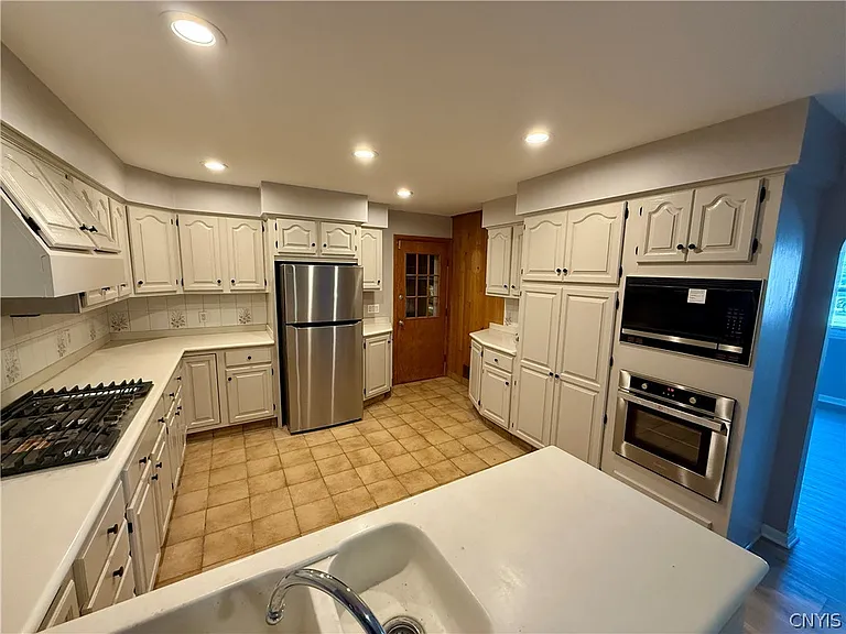 106 Keith Dr — Photo 9
