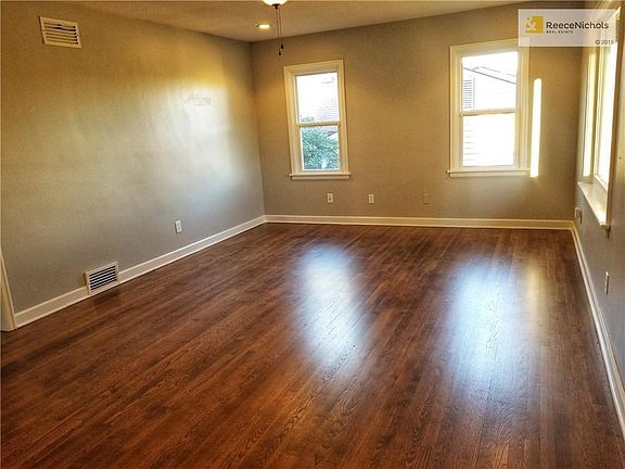 4th image of 238 E Pacific Ave