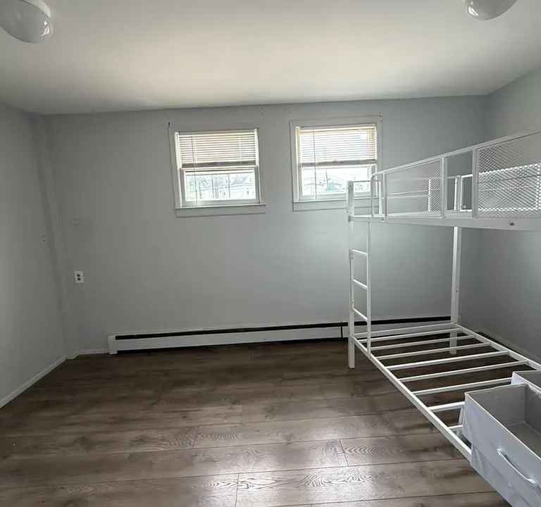 244 Hollywood Ave #1F