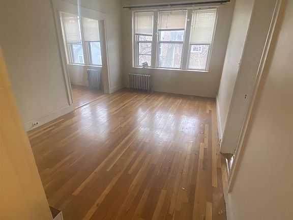 5th image of 2 Crawford St #111