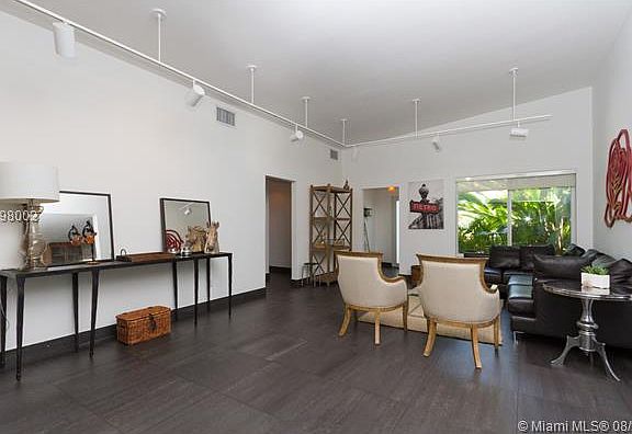 3rd image of 7521 Adventure Ave