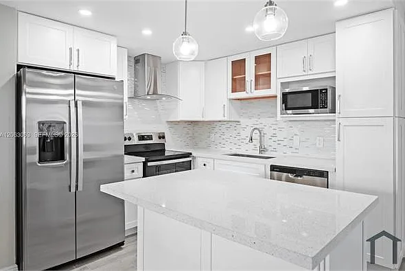 1 bed, 720 sqft, $1,953 — Photo 1