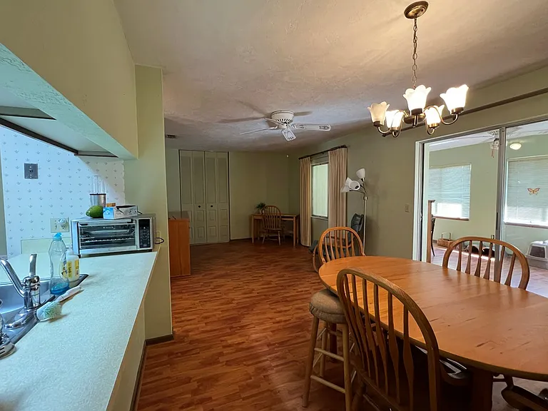 913 New Bedford Dr — Photo 5