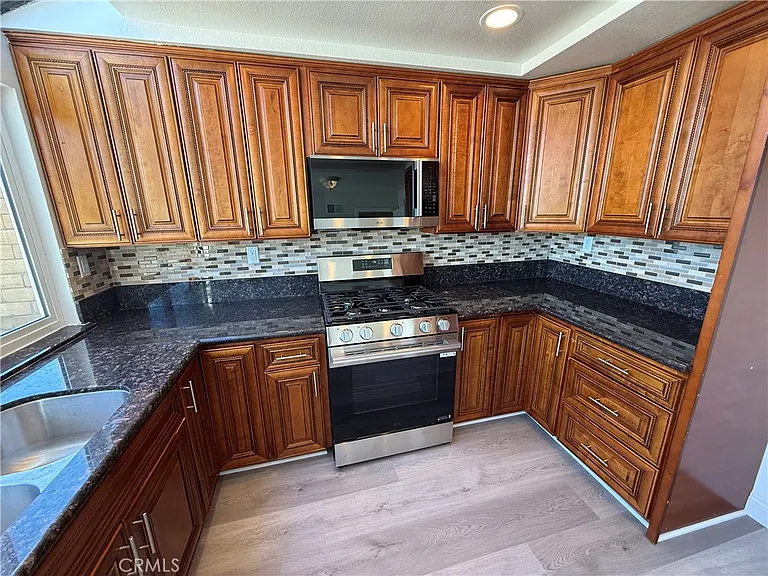 19608 Shadow Glen Cir — Photo 2