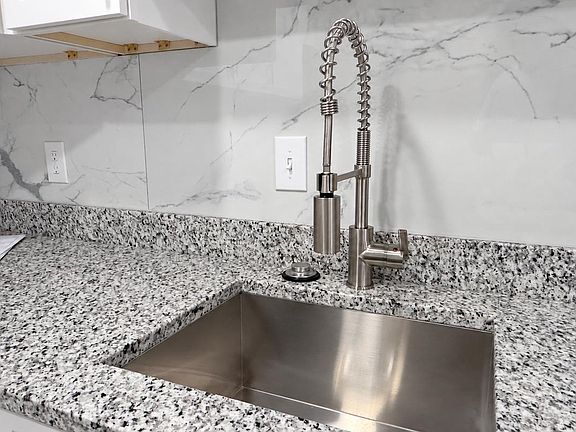 2nd image of 2360 Sun Valley Cir Unit 2