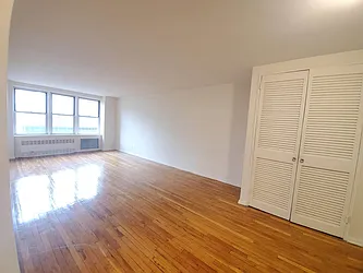 Rented by Smart NY Realty LLC