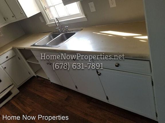 2nd image of 144 Maddox St APT 2