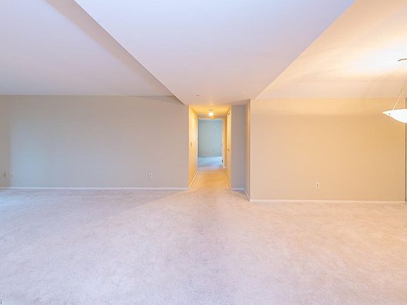 3rd image of 100 Fox Hollow Dr APT 303
