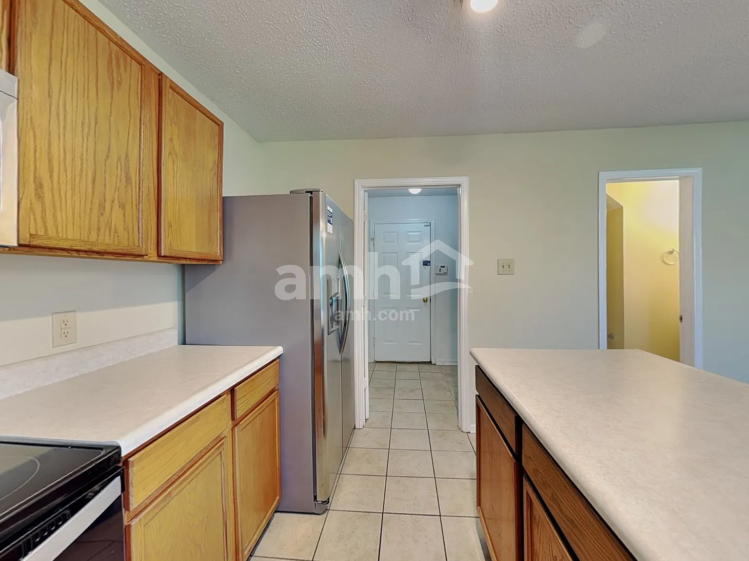 3 bed, 2.5 bath, 2090 sqft, $2,205 — Photo 4