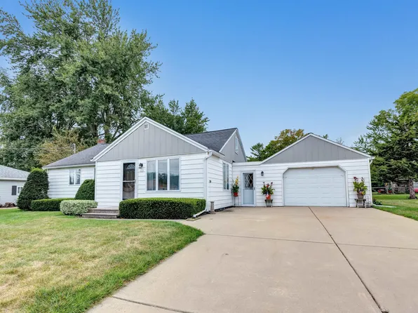 131 Johnson St, Pulaski, WI 54162