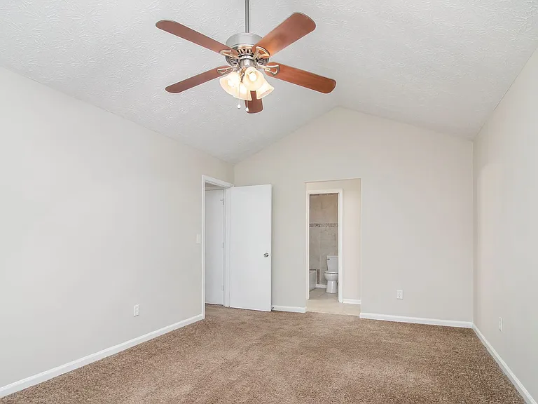3470 Framingham Dr — Photo 15