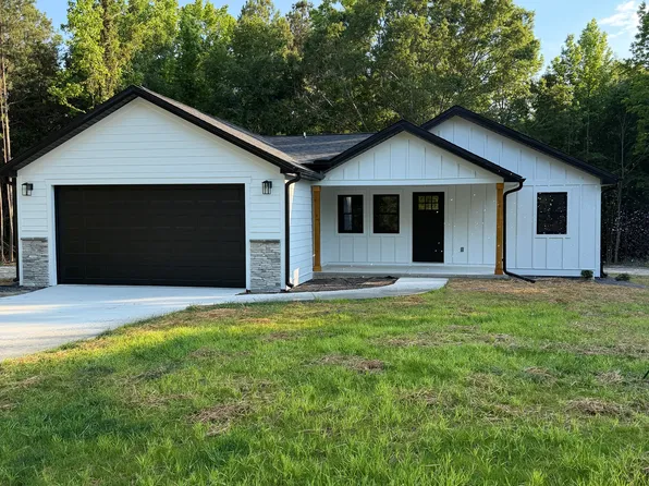 4417 Cokesbury Rd #1, Hodges, SC 29653