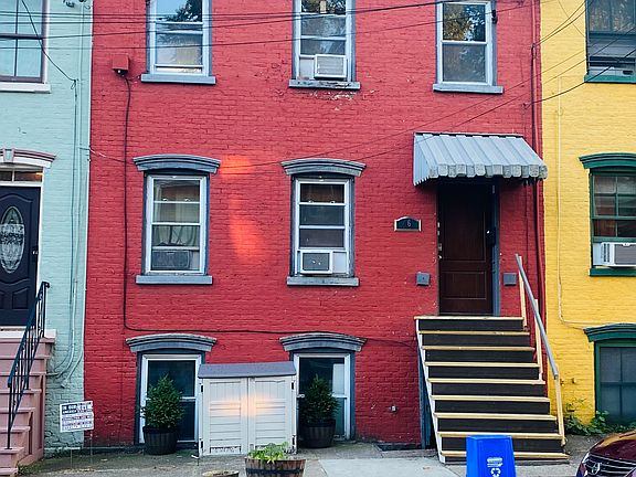 2nd image of 46 Myrtle Ave Unit 2