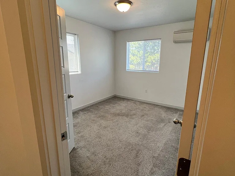 10021 W Eshelman St — Photo 19
